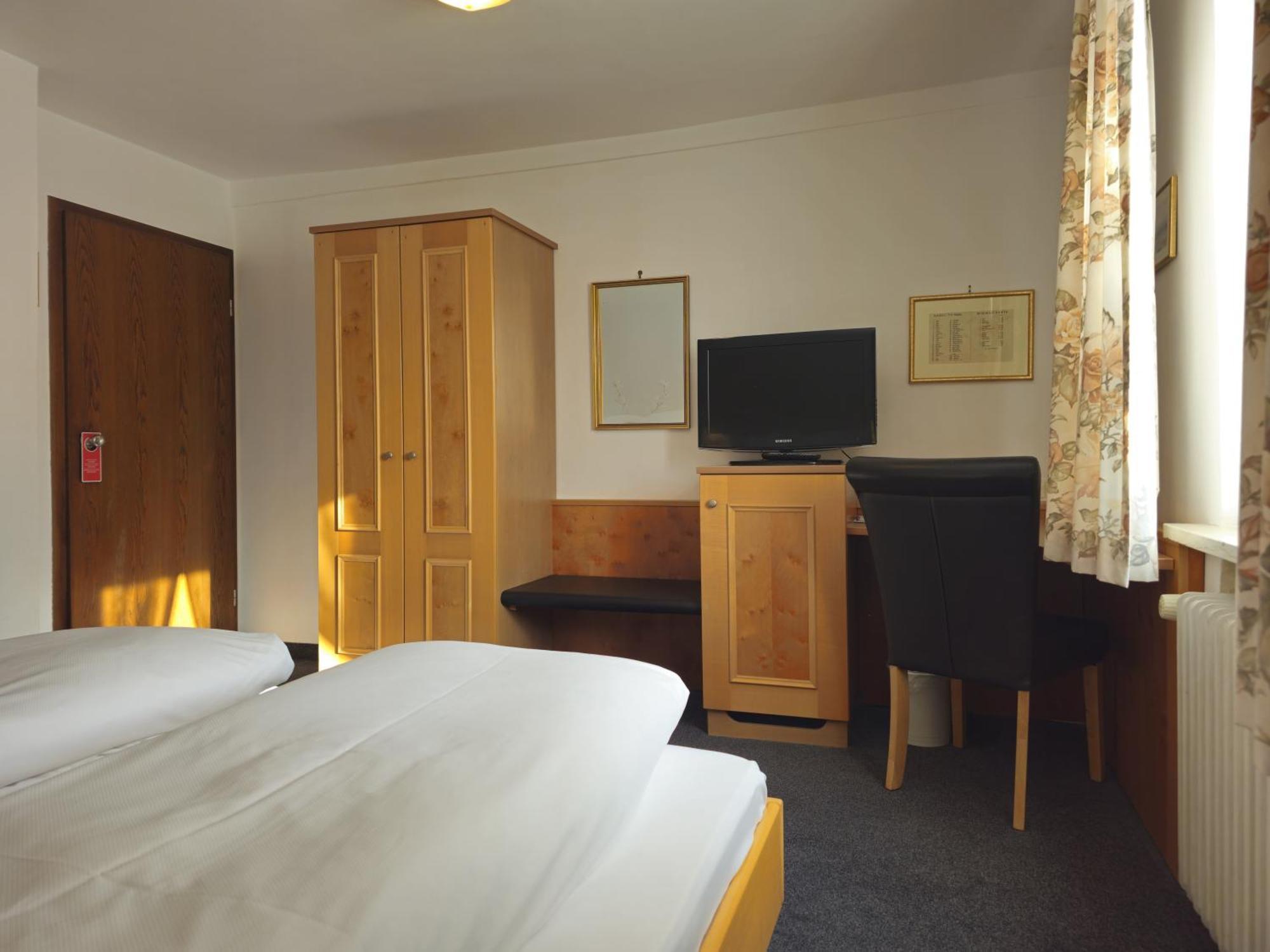 Arrivel Am Bergson - Bisher Hotel Neuner Munchen Bagian luar foto