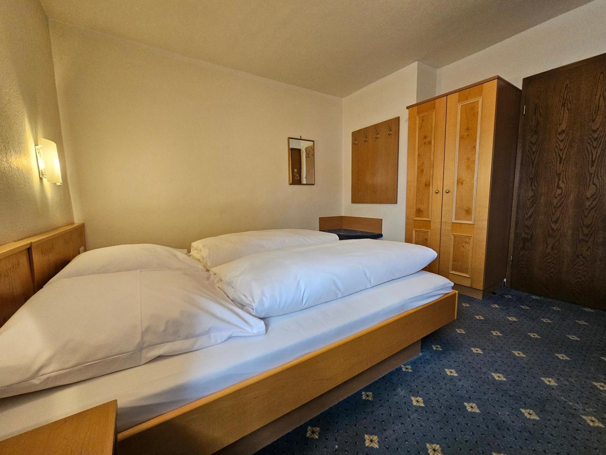 Arrivel Am Bergson - Bisher Hotel Neuner Munchen Bagian luar foto