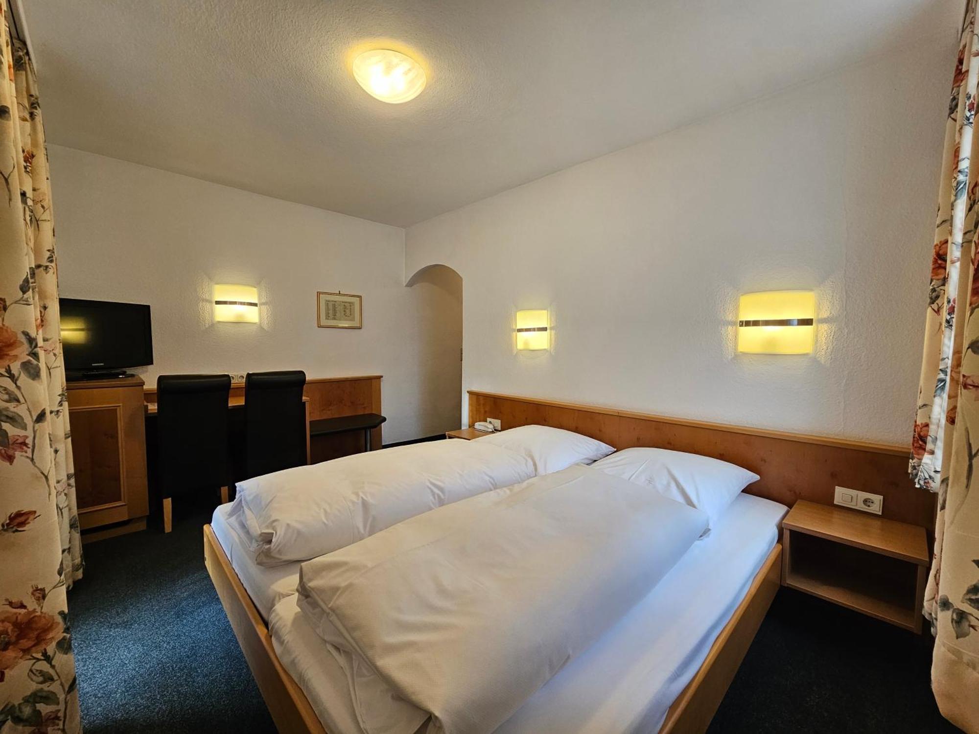 Arrivel Am Bergson - Bisher Hotel Neuner Munchen Bagian luar foto