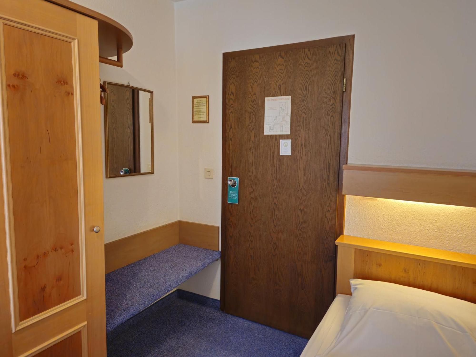 Arrivel Am Bergson - Bisher Hotel Neuner Munchen Bagian luar foto