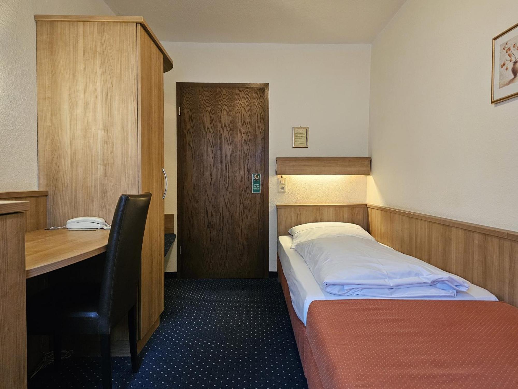 Arrivel Am Bergson - Bisher Hotel Neuner Munchen Bagian luar foto