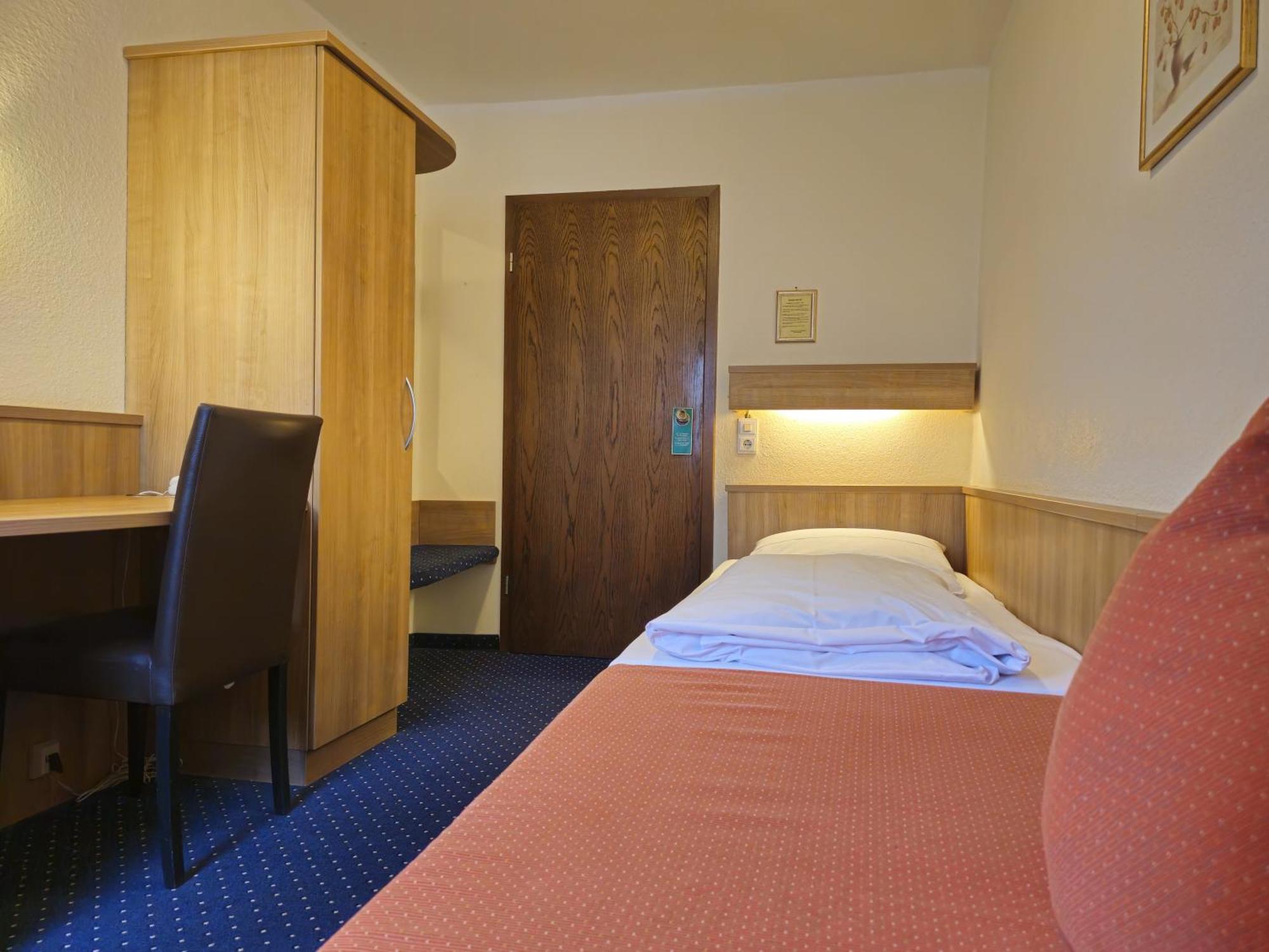 Arrivel Am Bergson - Bisher Hotel Neuner Munchen Bagian luar foto