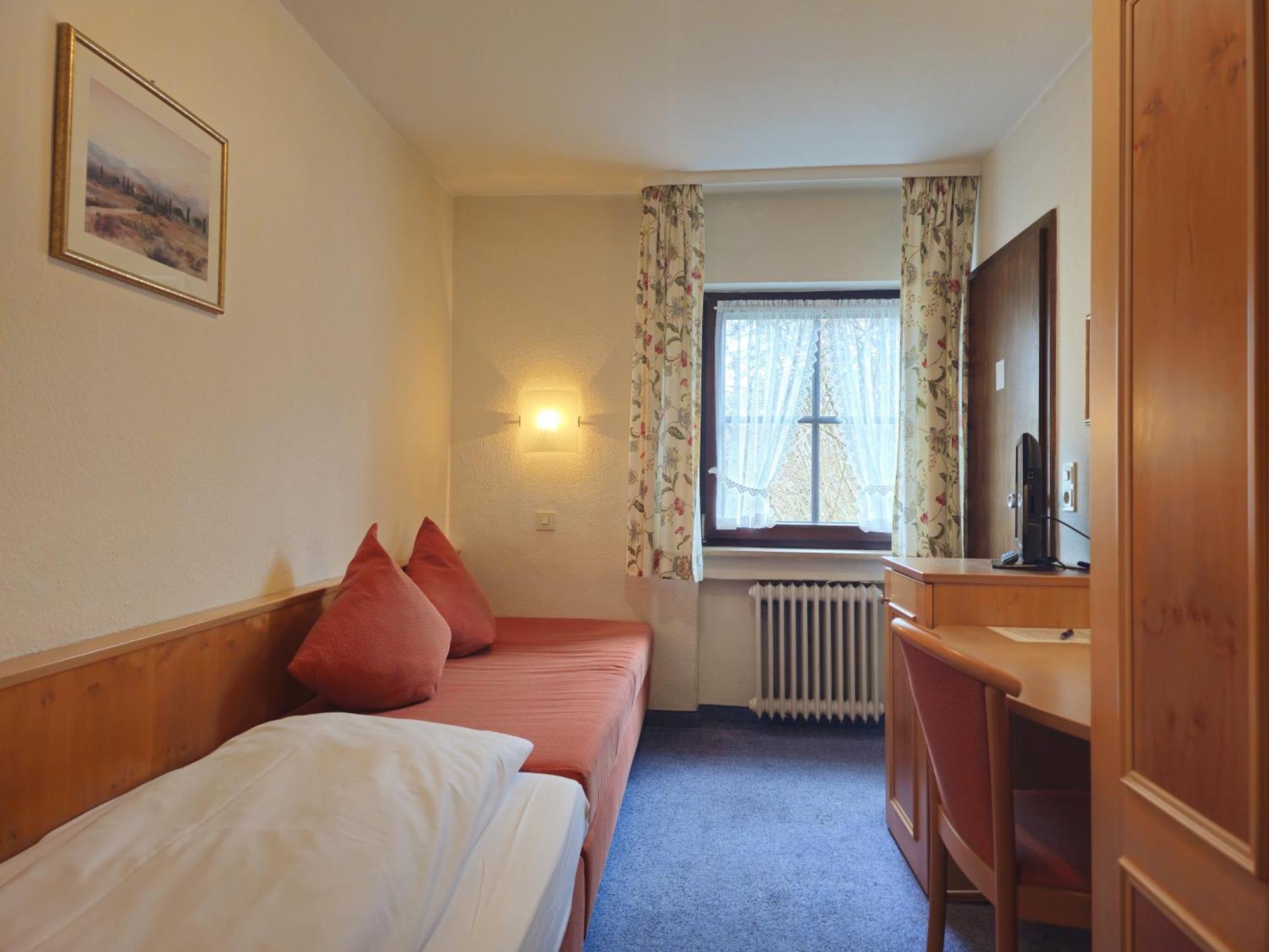 Arrivel Am Bergson - Bisher Hotel Neuner Munchen Bagian luar foto
