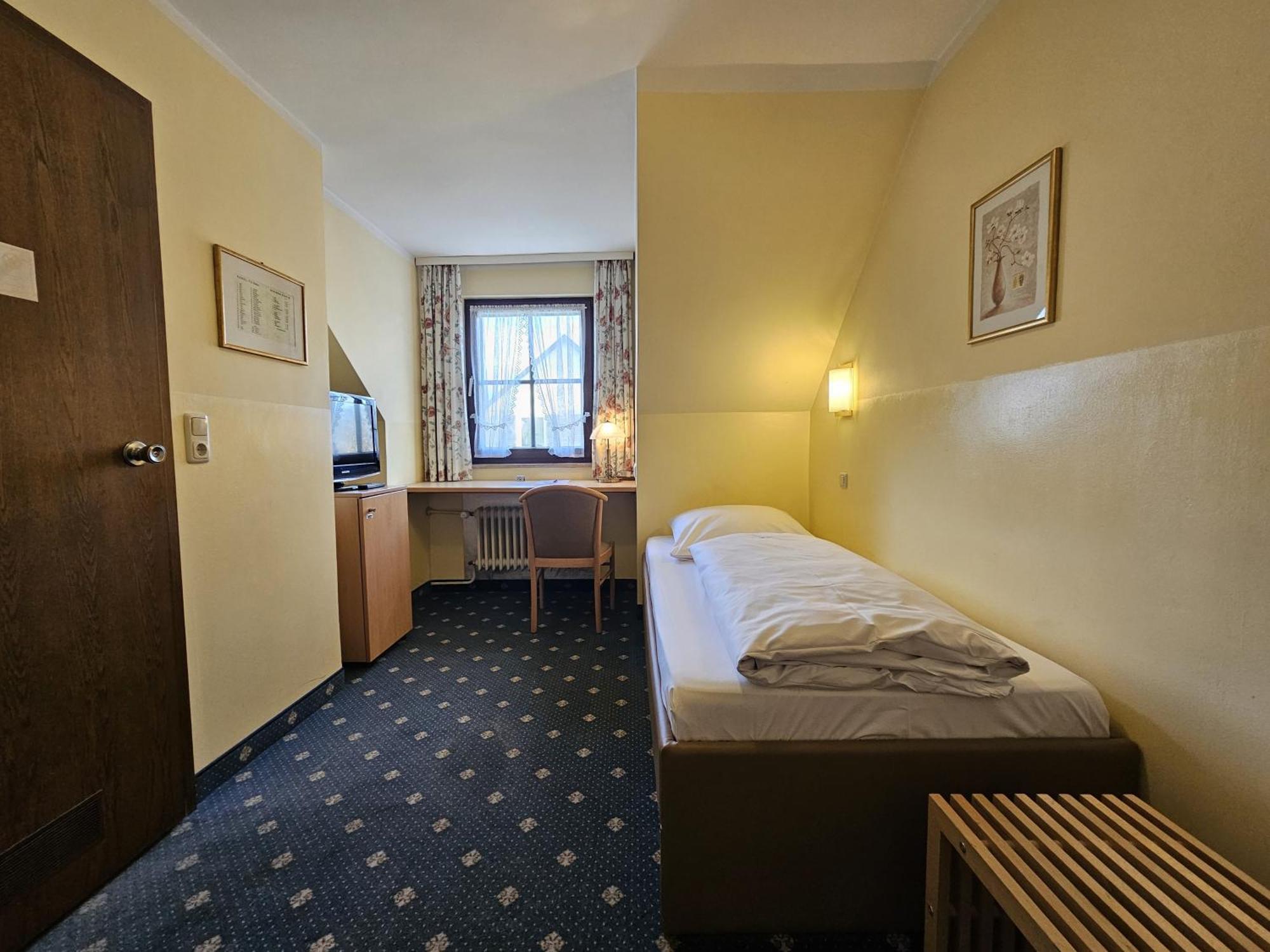 Arrivel Am Bergson - Bisher Hotel Neuner Munchen Bagian luar foto