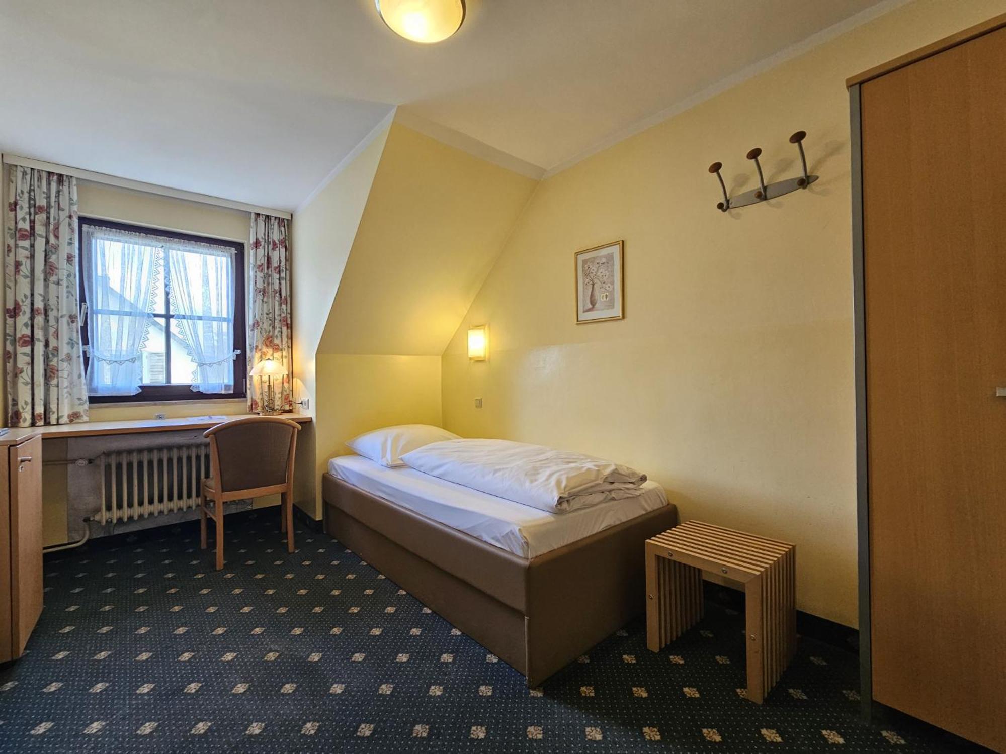 Arrivel Am Bergson - Bisher Hotel Neuner Munchen Bagian luar foto